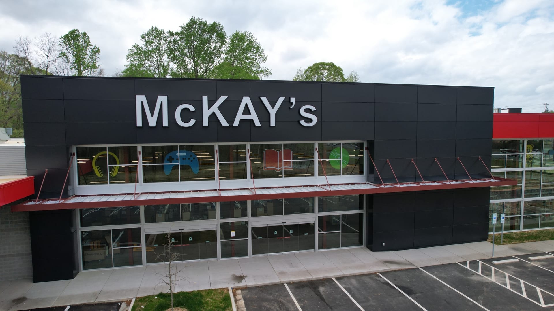 McKay's Books gallery image 2